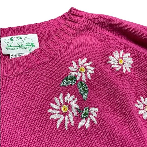 Quacker Factory Daisy Embroidered Pink Knit Sweater Size Medium - Picture 7 of 8
